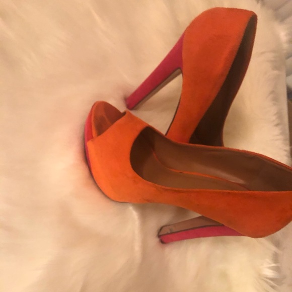 Woman’s size 9 platform heels - Picture 4 of 5